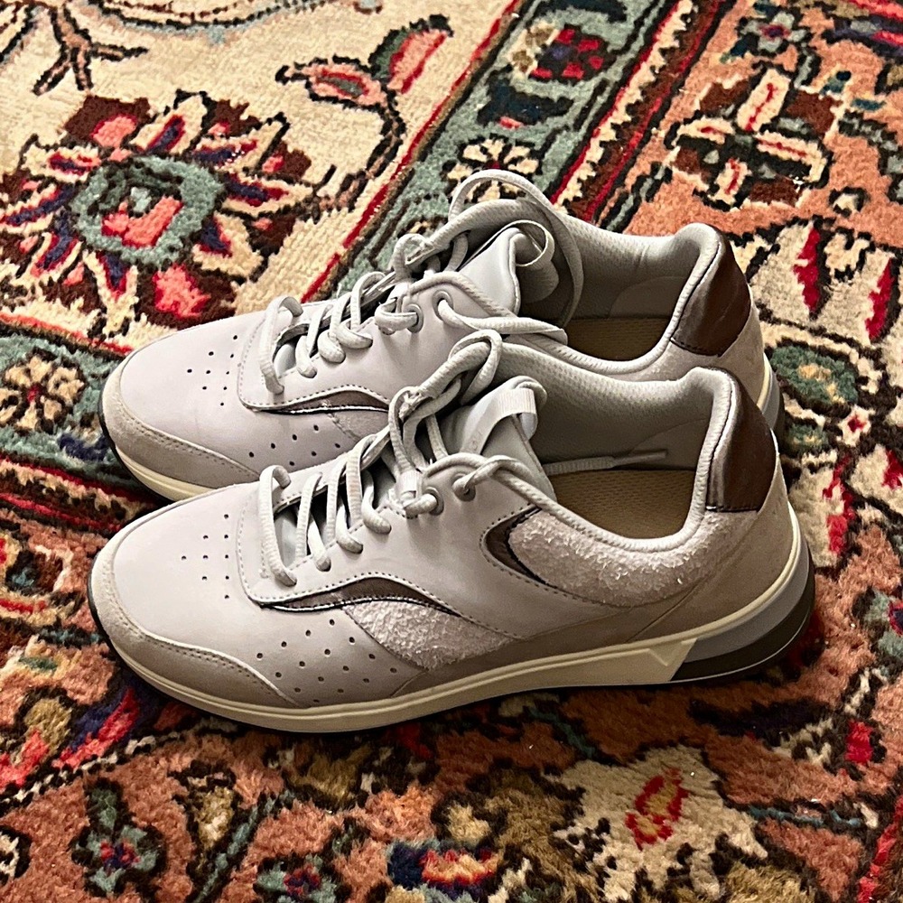 Vionic Nova White/Brown Solid Low Top Lace-Up Sneakers Men's Athletic